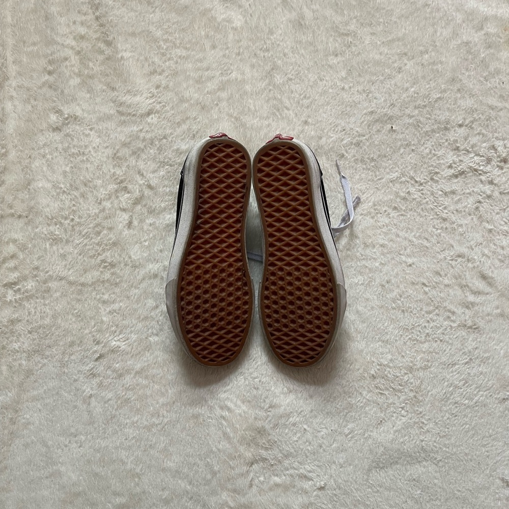vans - Picture 2 of 2